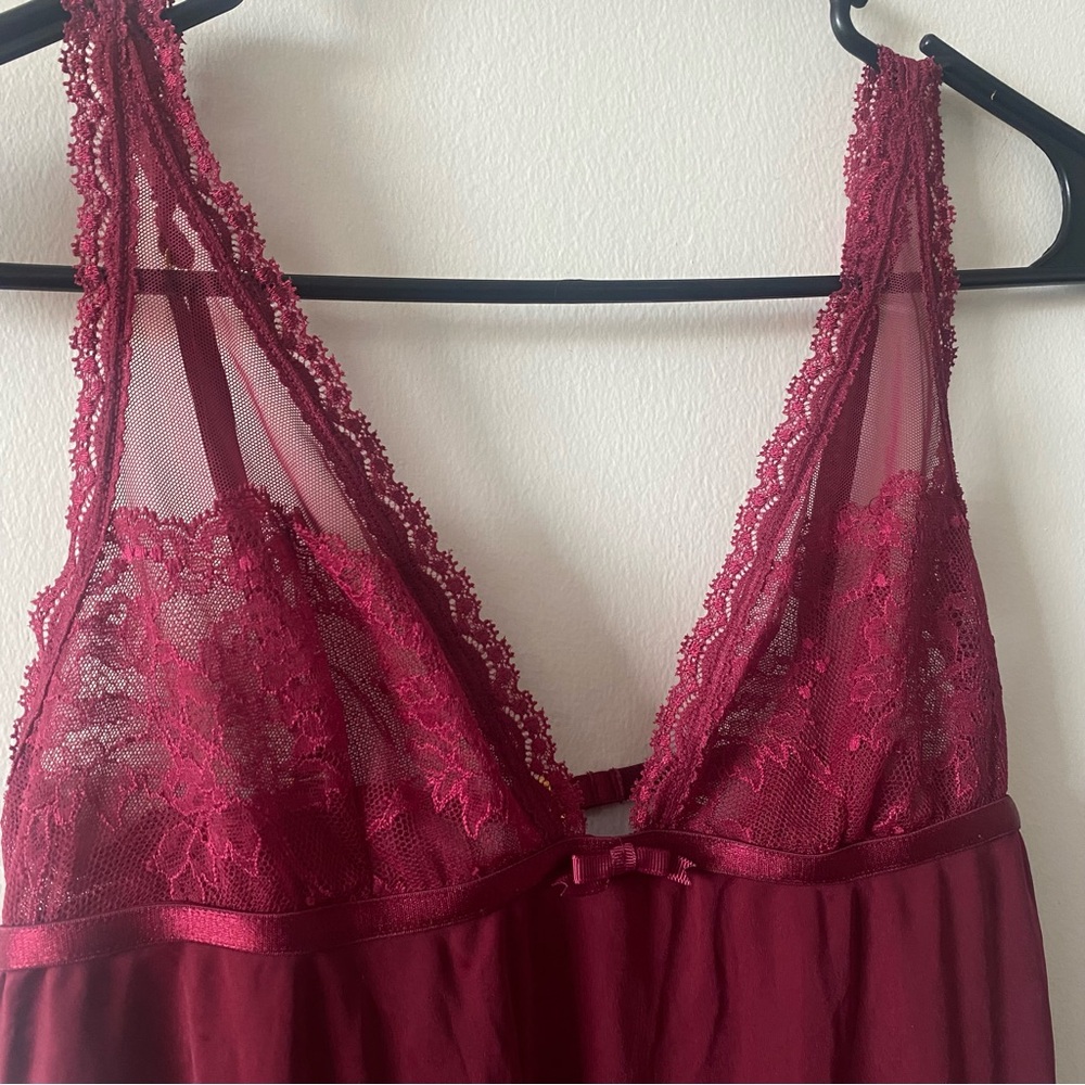 Y2K Victoria’s Secret Very Sexy Collection Satin Lace Trim V Neck Low Back Slip - Picture 6 of 12